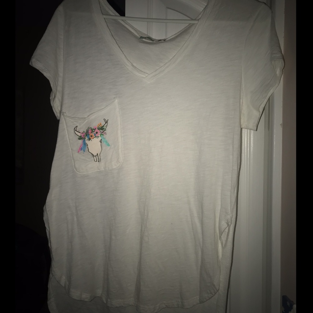 Graphic bull pocket tee